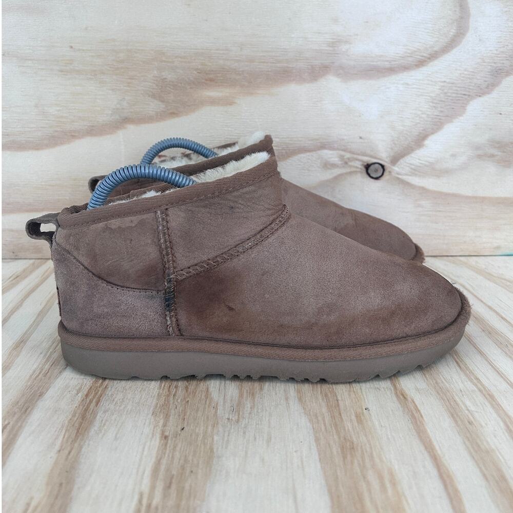 UGG Australia-Classic Ultra Mini -Boots -Brown -Kids Big Girl's -6 -S/N 1130750K